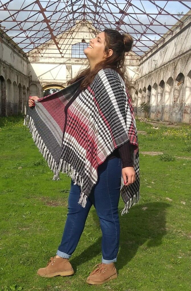 Ruana piel de poule mostaza