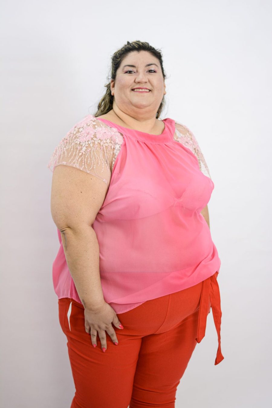Blusa Gasa ,tul bordado escote redondo rosa suave XL
