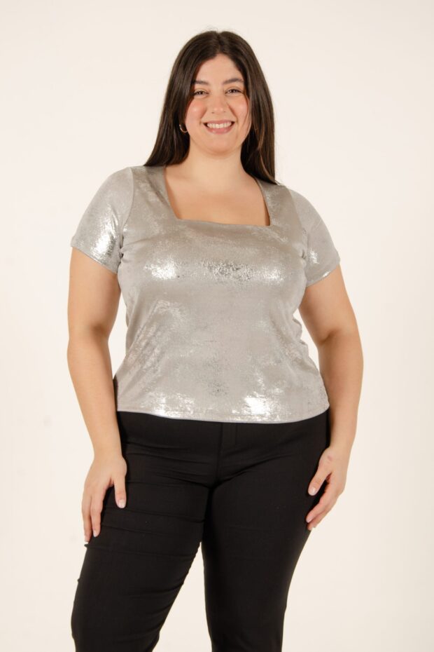 Esmin Escote Cuadrado